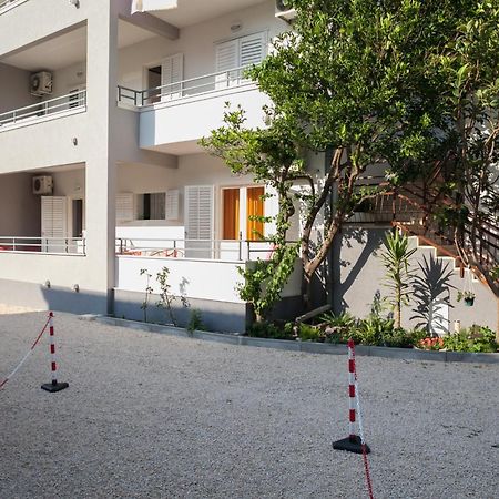 Beach Marin Makarska Exterior photo
